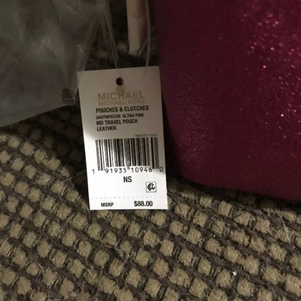2 MK POUCHES & 1card holder Ulta Pink $240 BNWT - Picture 6 of 8